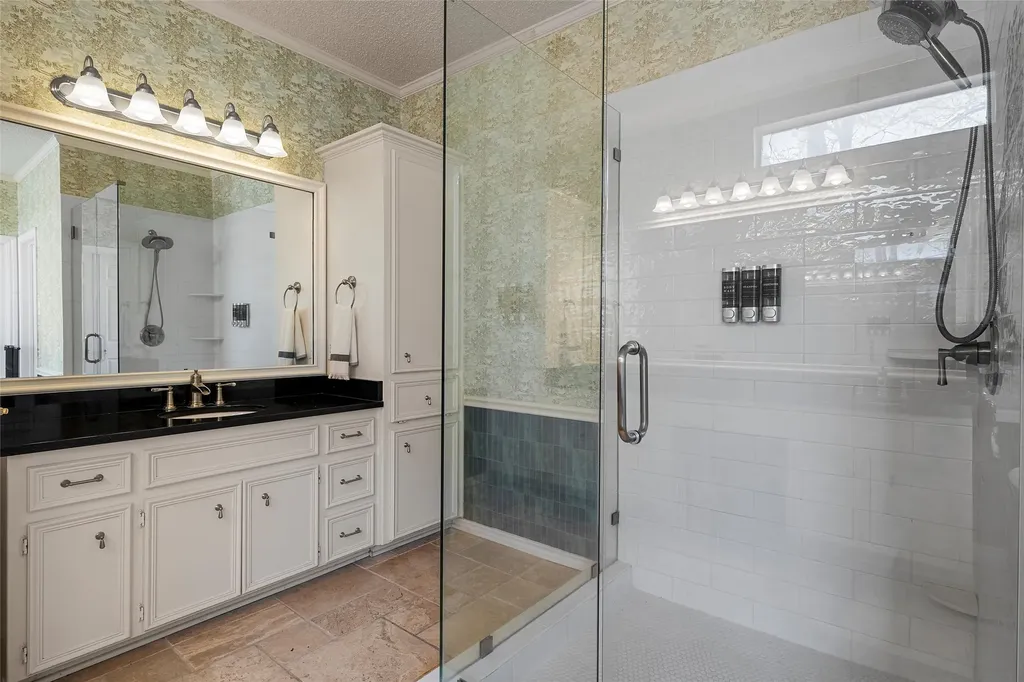 418 Riverview Drive Woodway TX 76712