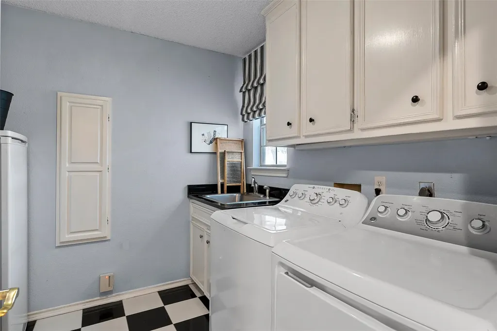 418 Riverview Drive Woodway TX 76712
