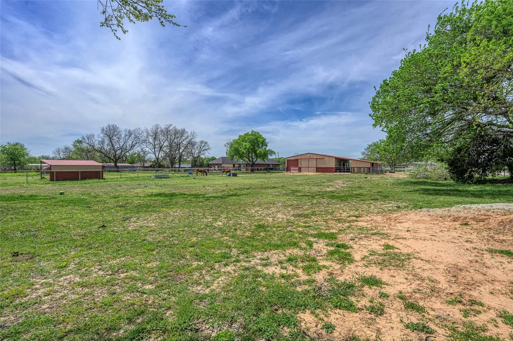 501 N Van Zandt Street Tioga TX 76271