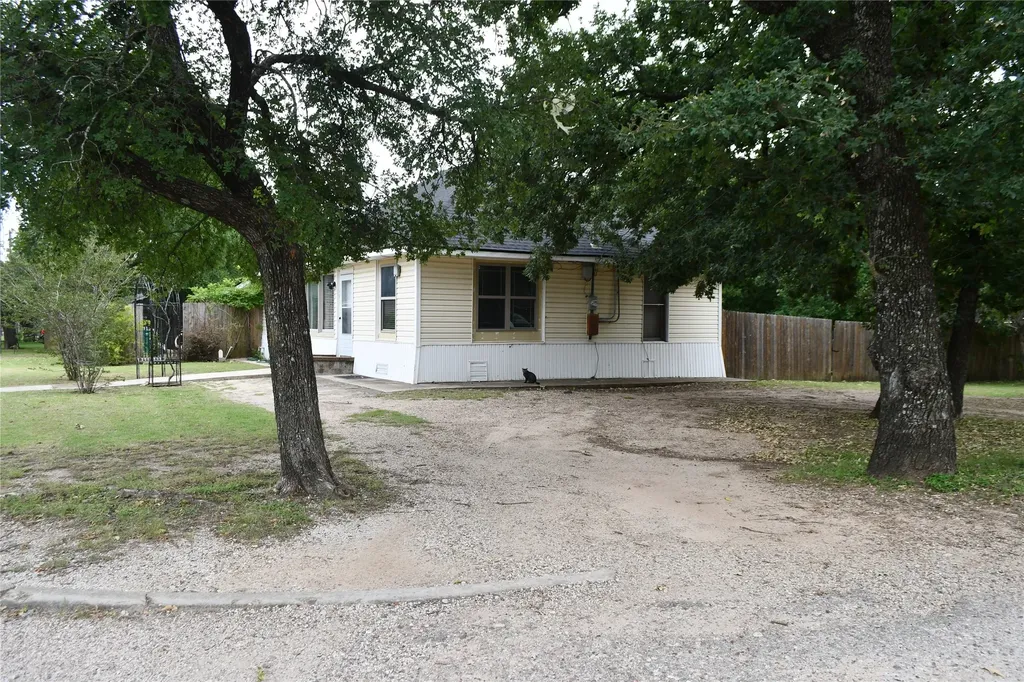 401 Powers Street Lacy Lakeview TX 76705