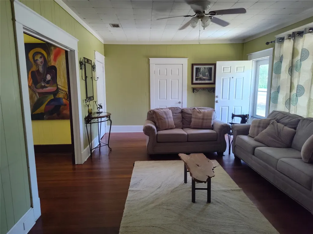 401 Powers Street Lacy Lakeview TX 76705