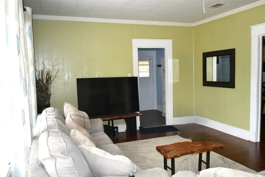 401 Powers Street Lacy Lakeview TX 76705