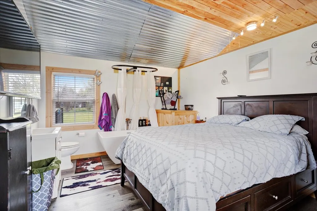 106 Red Bud Street Ravenna TX 75476