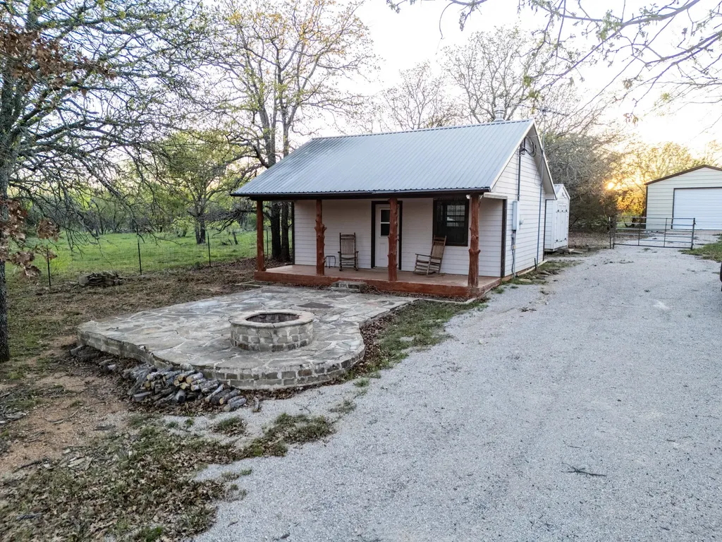 4909 Barton Chapel Road Jacksboro TX 76458