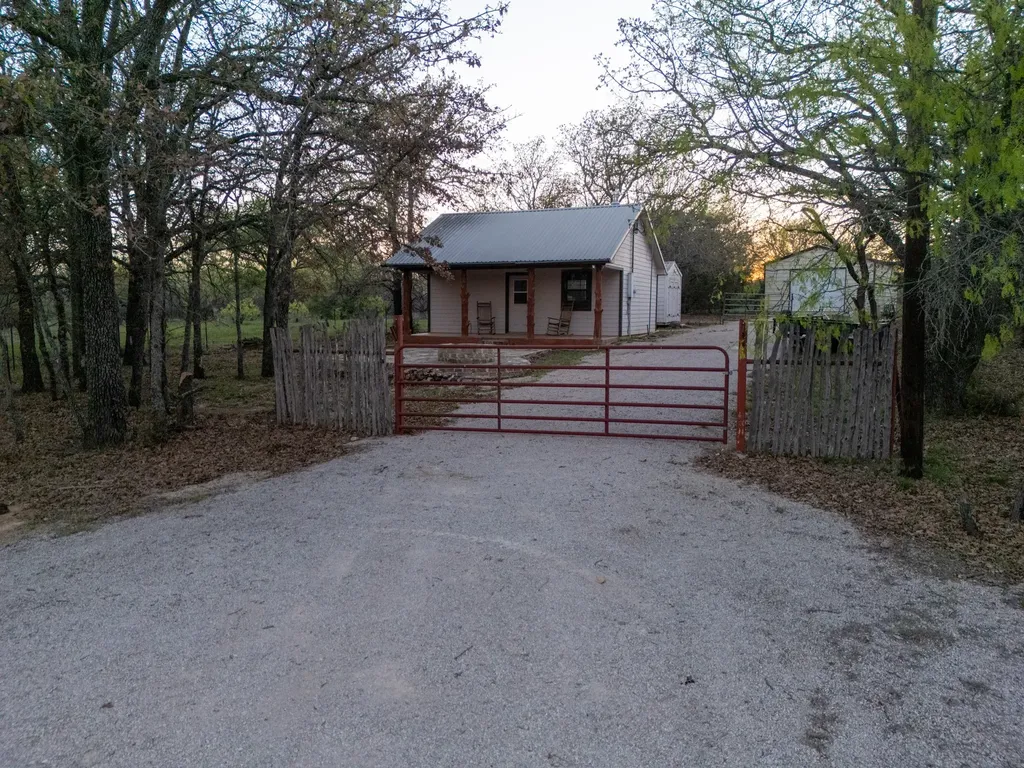 4909 Barton Chapel Road Jacksboro TX 76458