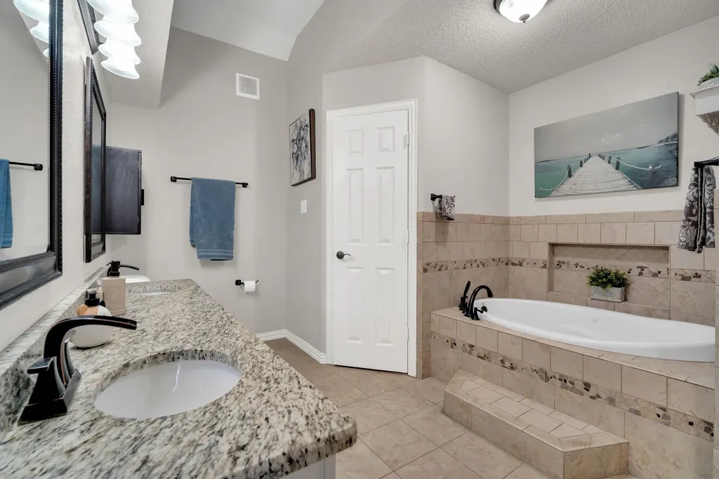 1808 Rybovich Lane Mansfield TX 76063