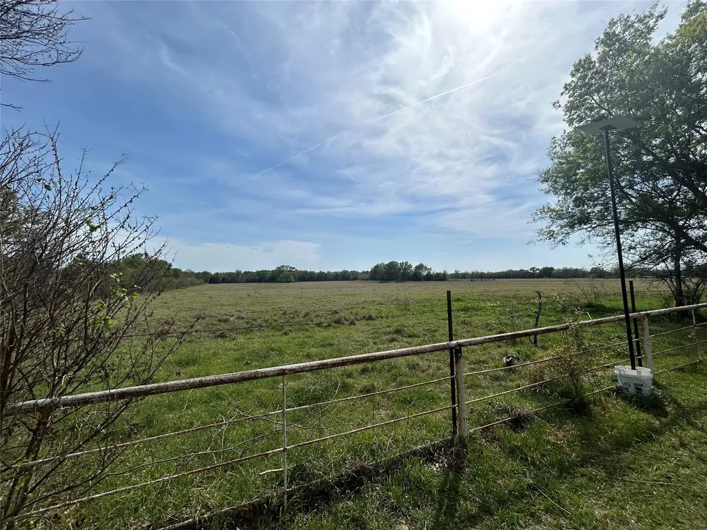 13671 Cr 2143 Kemp TX 75143