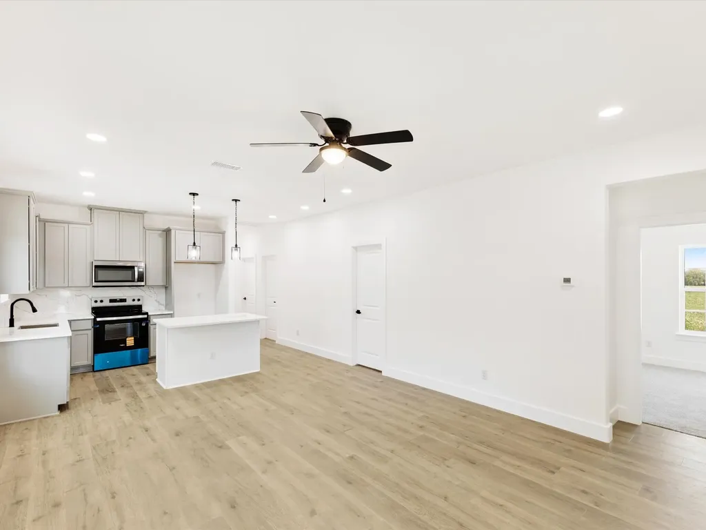 5501 Fm 879 Garrett TX 75119