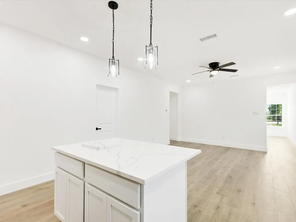 5501 Fm 879 Garrett TX 75119