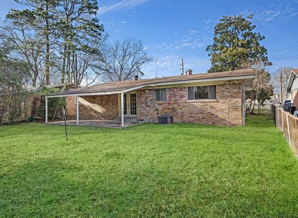 504 Redwater Road Wake Village TX 75501