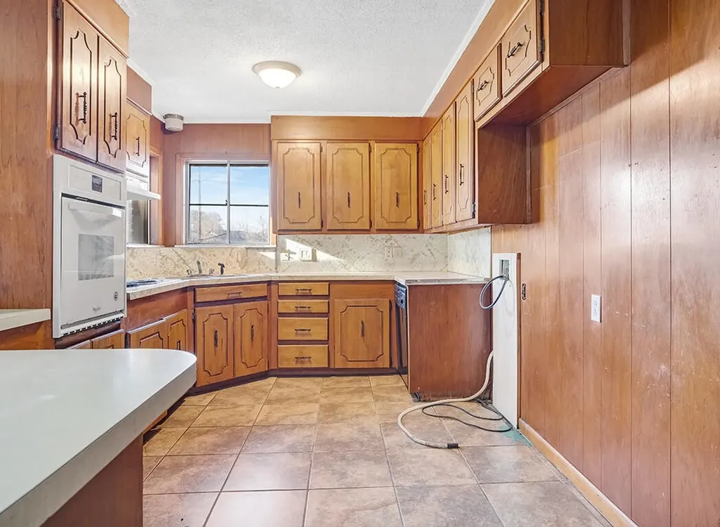 504 Redwater Road Wake Village TX 75501