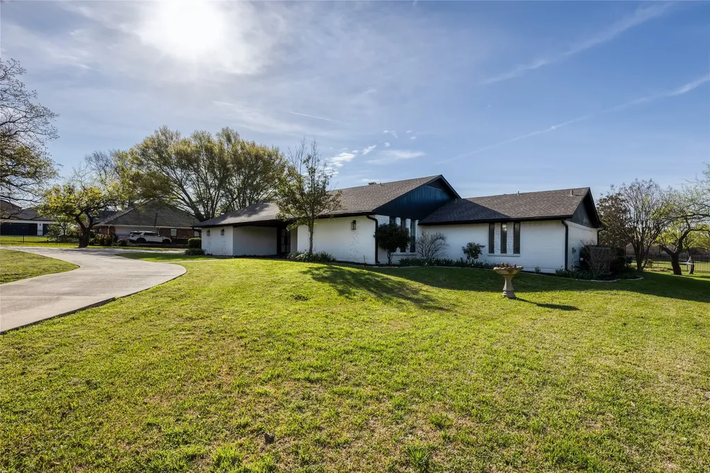 North Richland Hills TX, 7520 Hewitt Street