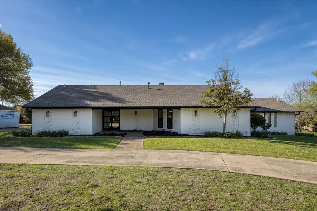 7520 Hewitt Street North Richland Hills TX 76182