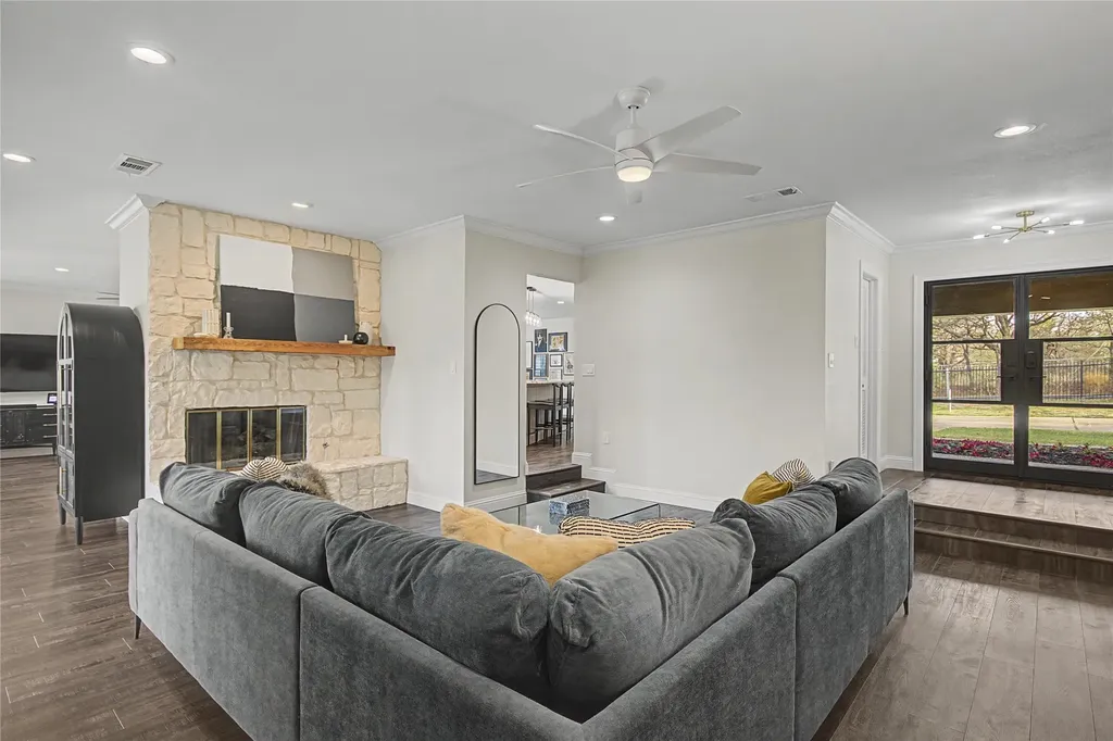 7520 Hewitt Street North Richland Hills TX 76182