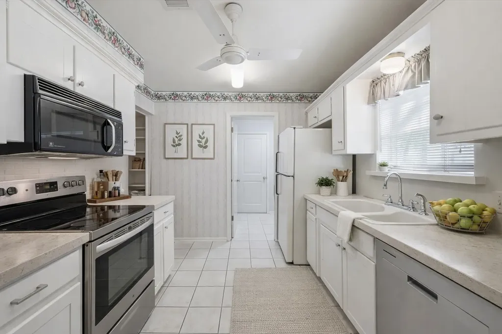 3311 Peachtree Lane Pantego TX 76013