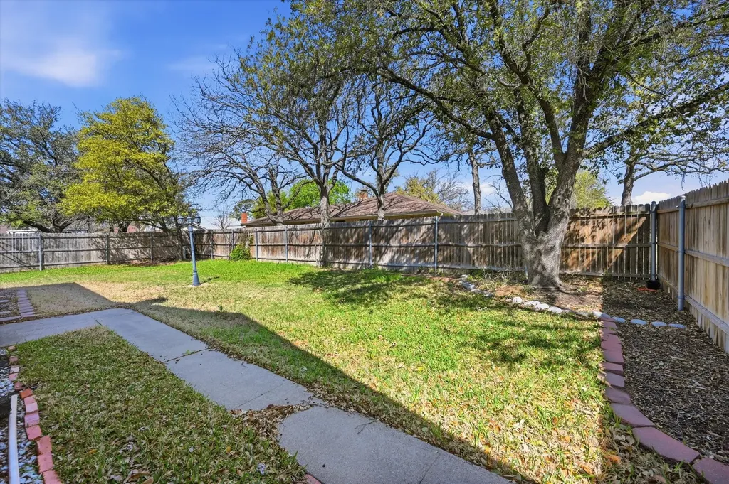3311 Peachtree Lane Pantego TX 76013