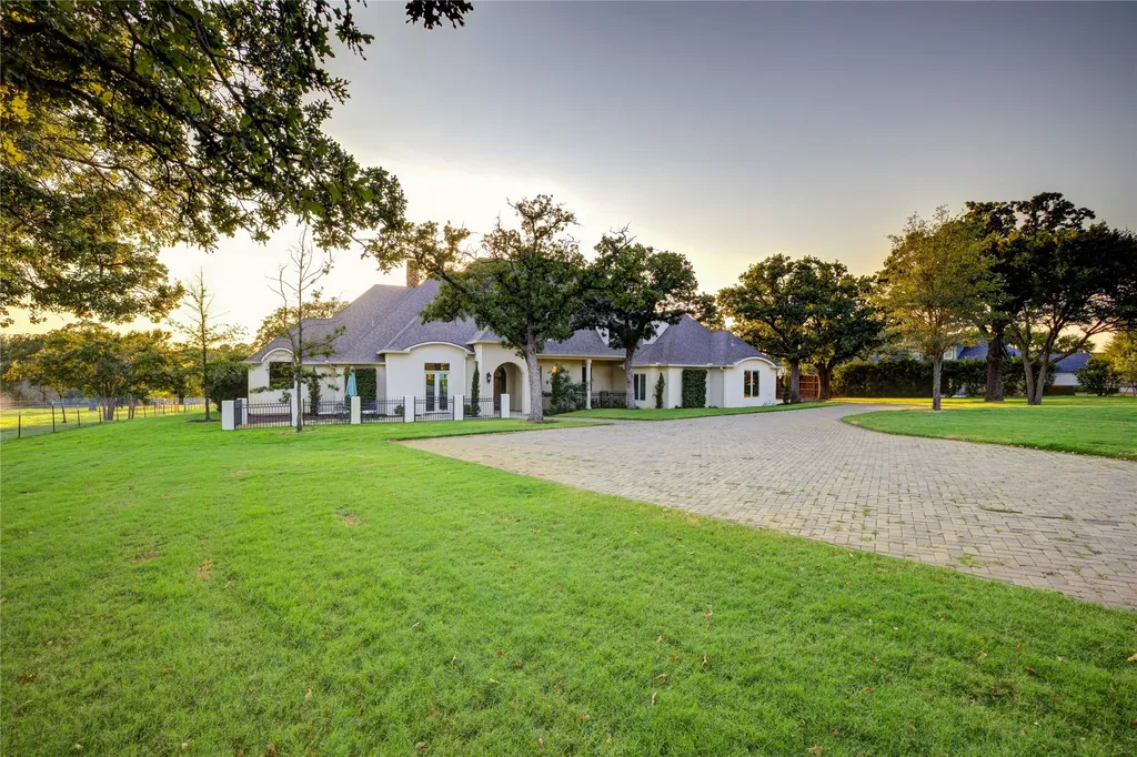 2450 Post Oak Drive Corinth TX 76210