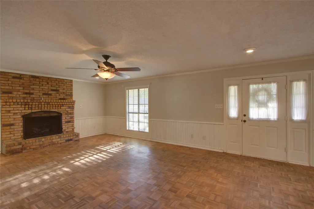 325 Loma Linda Wake Village TX 75501