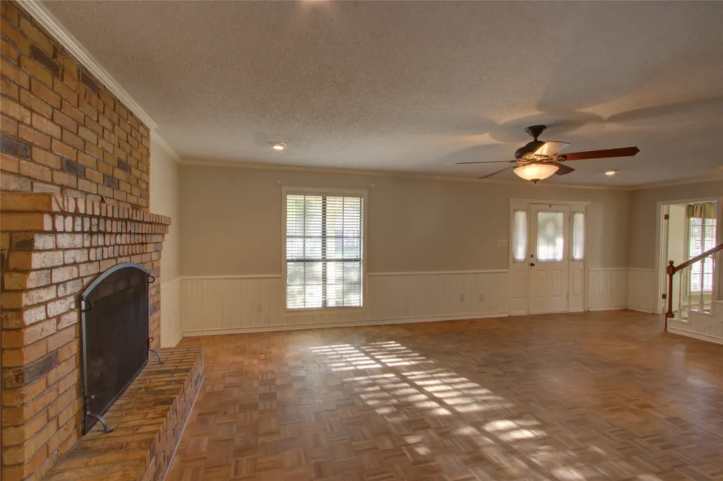 325 Loma Linda Wake Village TX 75501