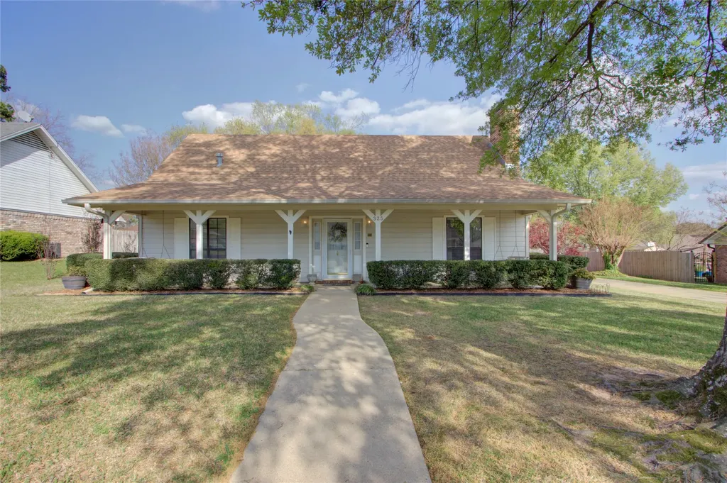 325 Loma Linda Wake Village TX 75501