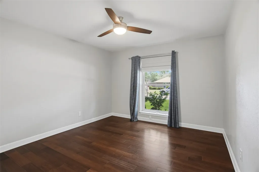 6409 Country Day Trail Benbrook TX 76132