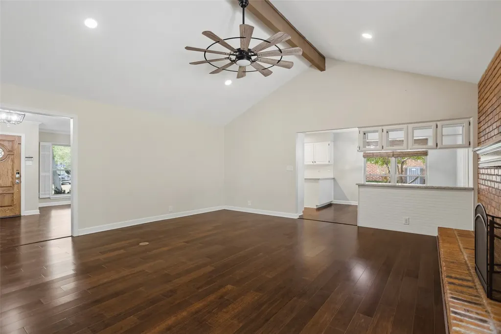 6409 Country Day Trail Benbrook TX 76132