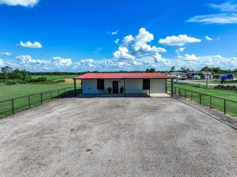 8505 W Interstate Highway 30 Cumby TX 75433
