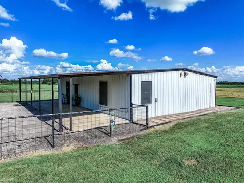 8505 W Interstate Highway 30 Cumby TX 75433