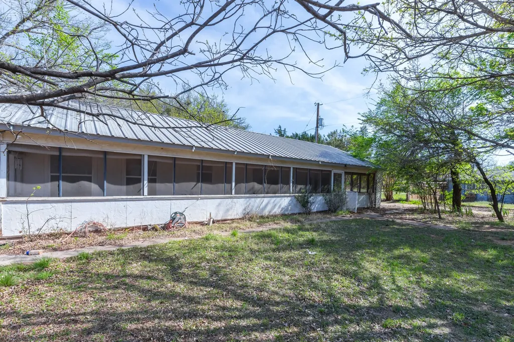 749 Cedar Street Buffalo Gap TX 79601