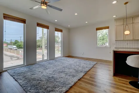 183 S Prairie Avenue Dallas TX 75226