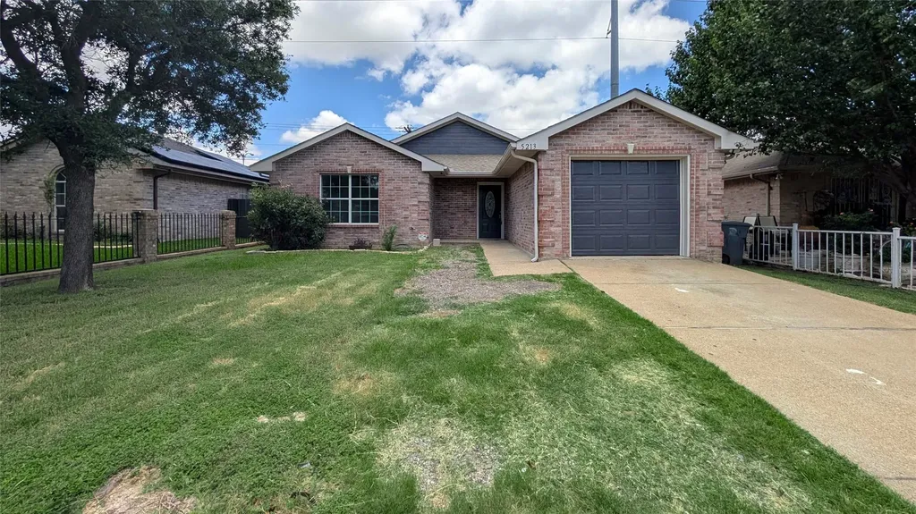 5213 Mimi Court Dallas TX 75211