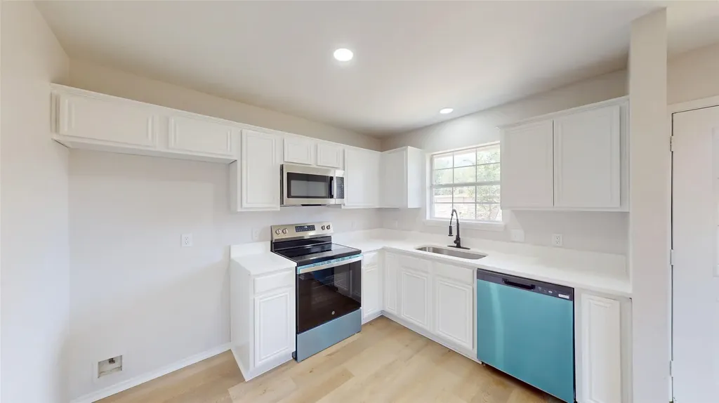5213 Mimi Court Dallas TX 75211