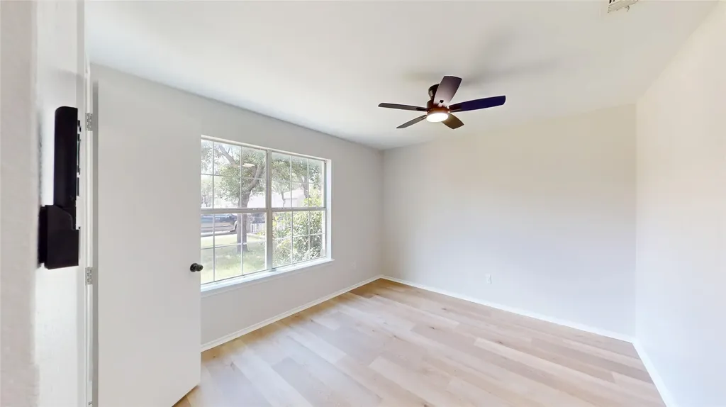 5213 Mimi Court Dallas TX 75211
