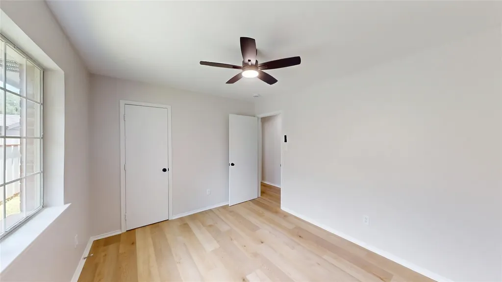 5213 Mimi Court Dallas TX 75211