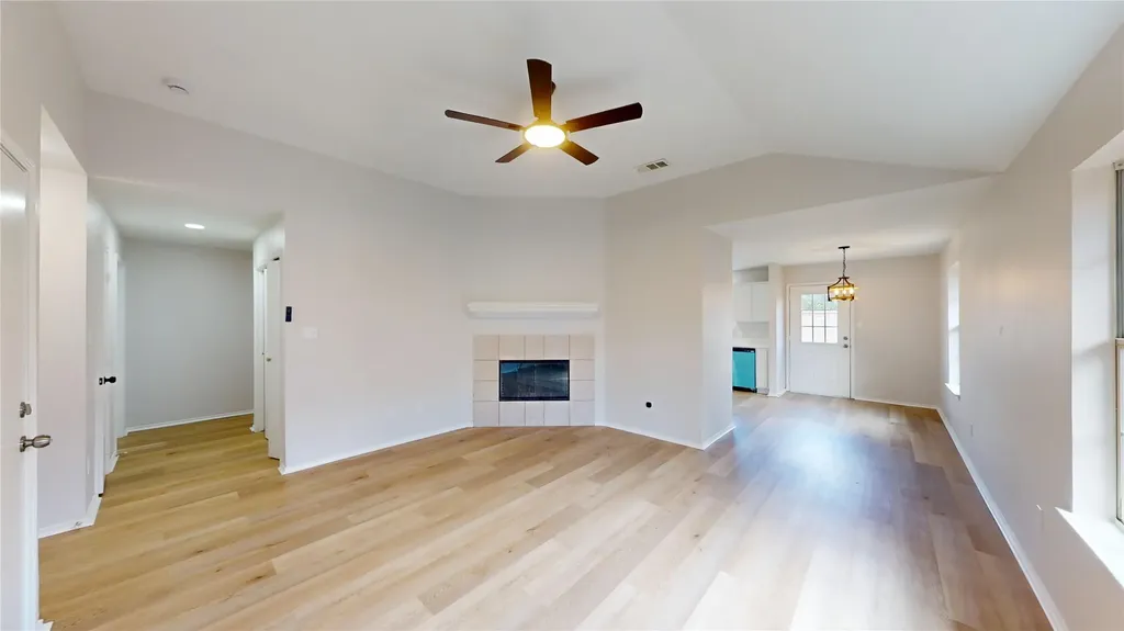 5213 Mimi Court Dallas TX 75211