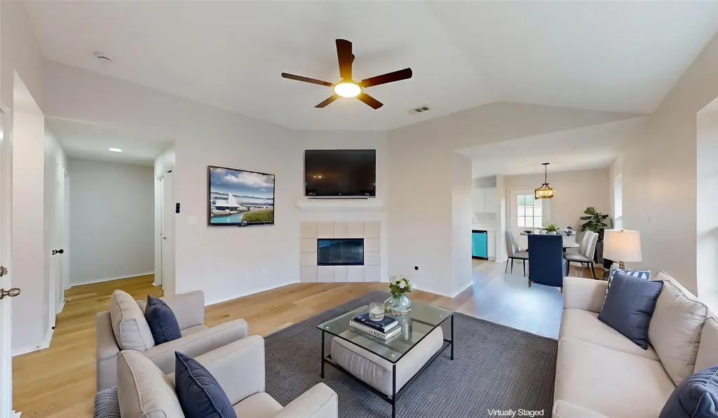 5213 Mimi Court Dallas TX 75211