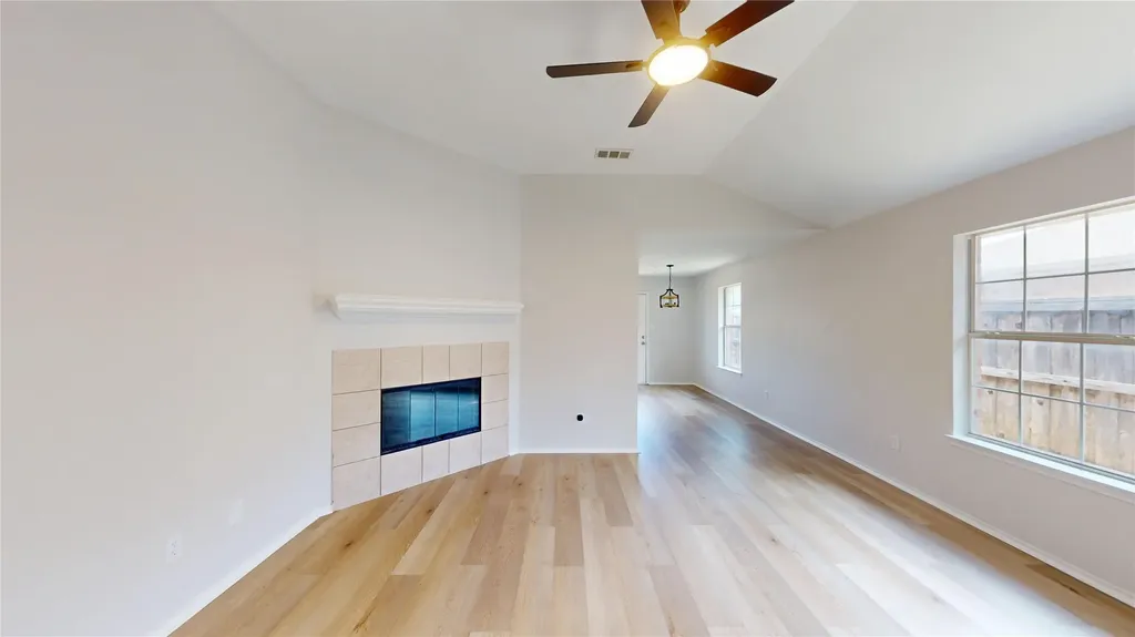 5213 Mimi Court Dallas TX 75211