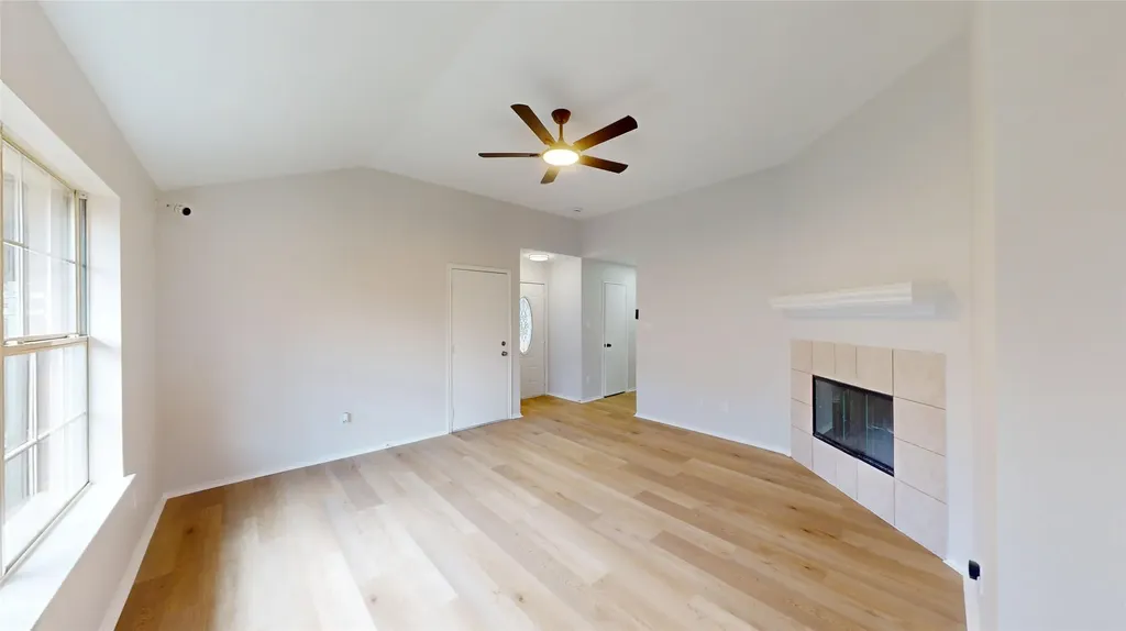 5213 Mimi Court Dallas TX 75211