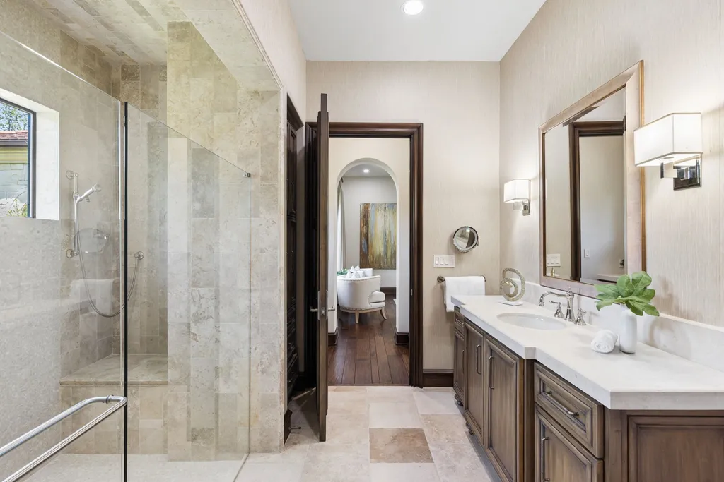 690 S Peytonville Avenue Southlake TX 76092