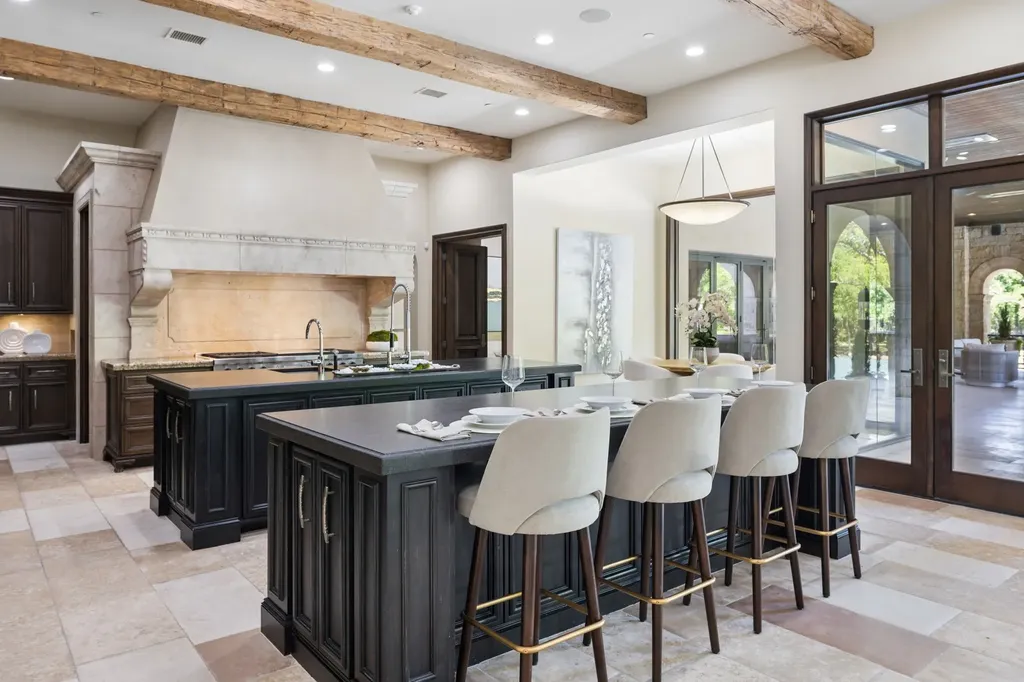 690 S Peytonville Avenue Southlake TX 76092