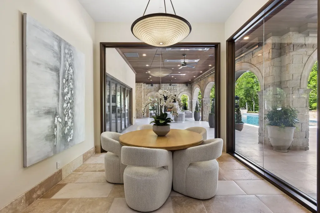 690 S Peytonville Avenue Southlake TX 76092