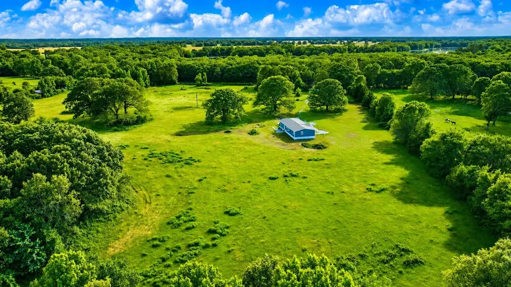 5889 Farm Road 910 Clarksville TX 75426