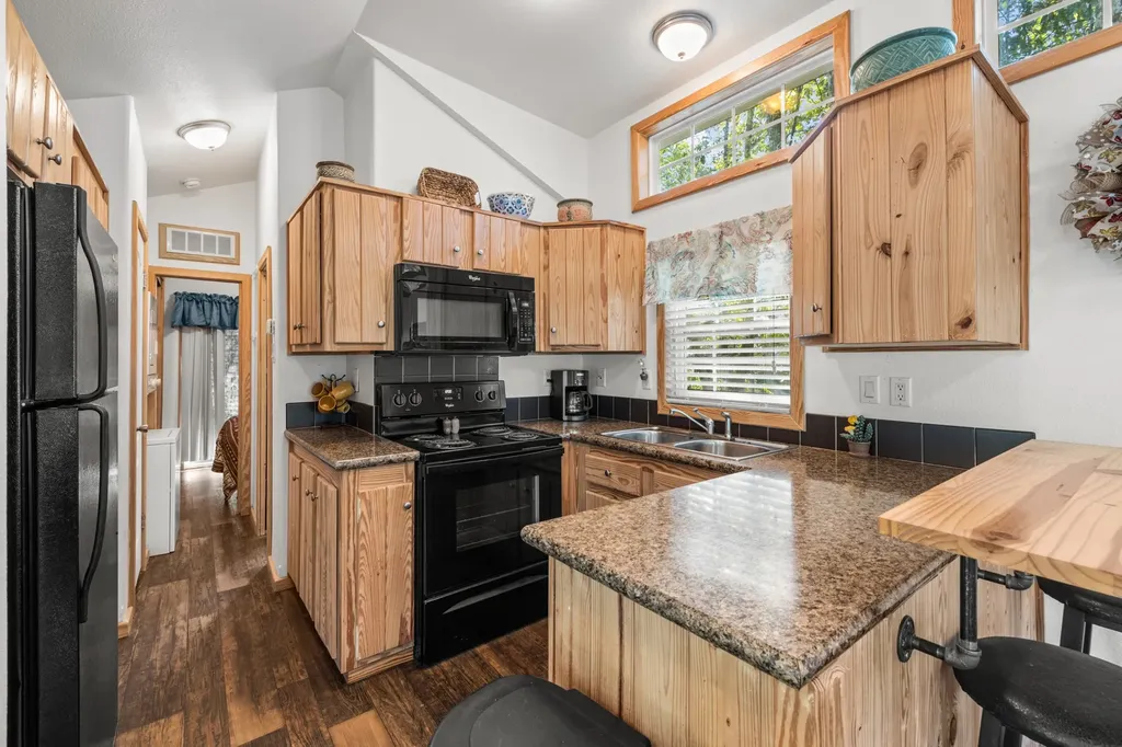 905 County Road 4914 Ben Wheeler TX 75754