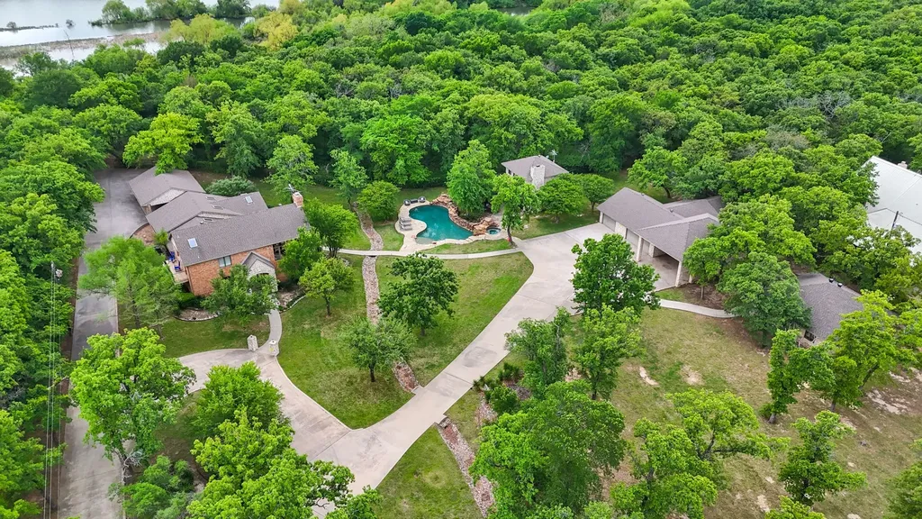 2243 Wood Hollow Road Denton TX 76208