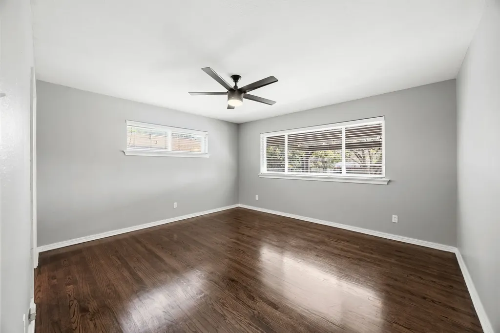 1636 W Red Bird Lane Dallas TX 75232