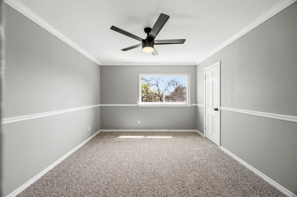 1636 W Red Bird Lane Dallas TX 75232