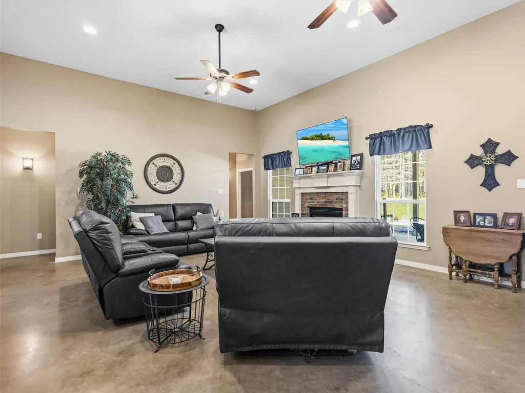 10024 Fm 49 Gilmer TX 75644