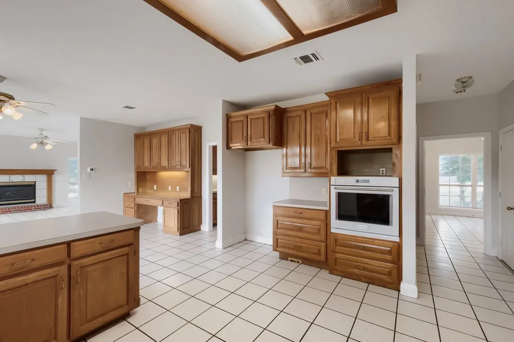 2508 Colt Lane Crowley TX 76036
