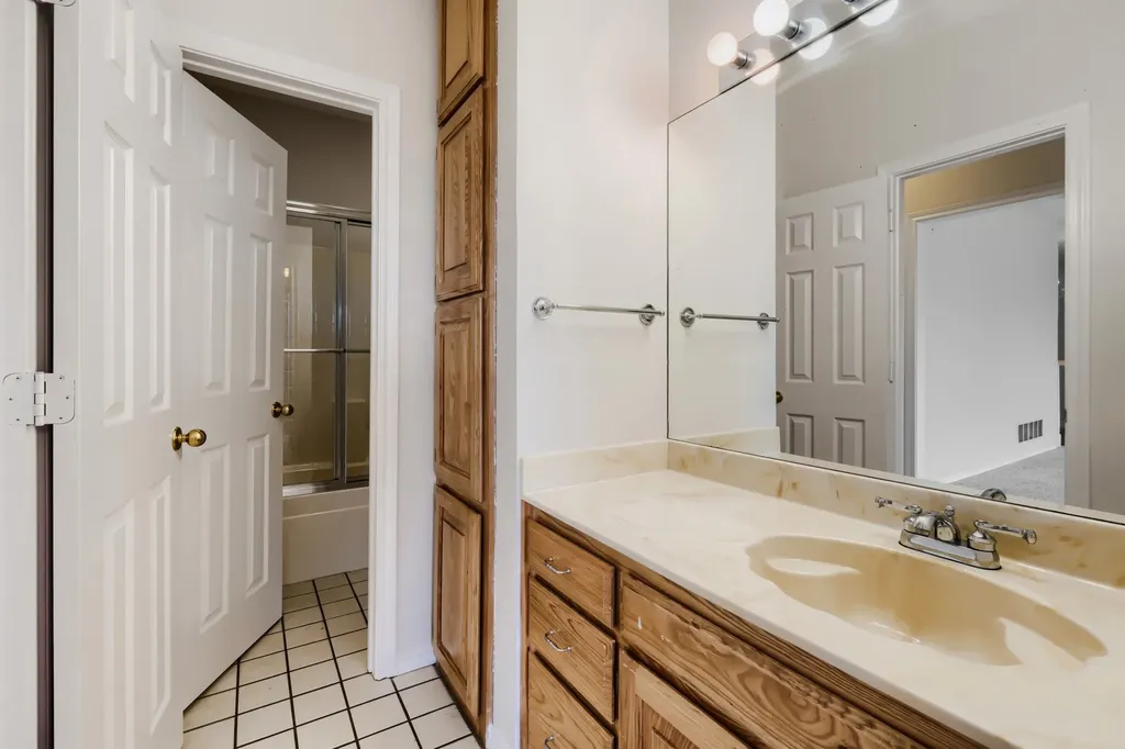 2508 Colt Lane Crowley TX 76036