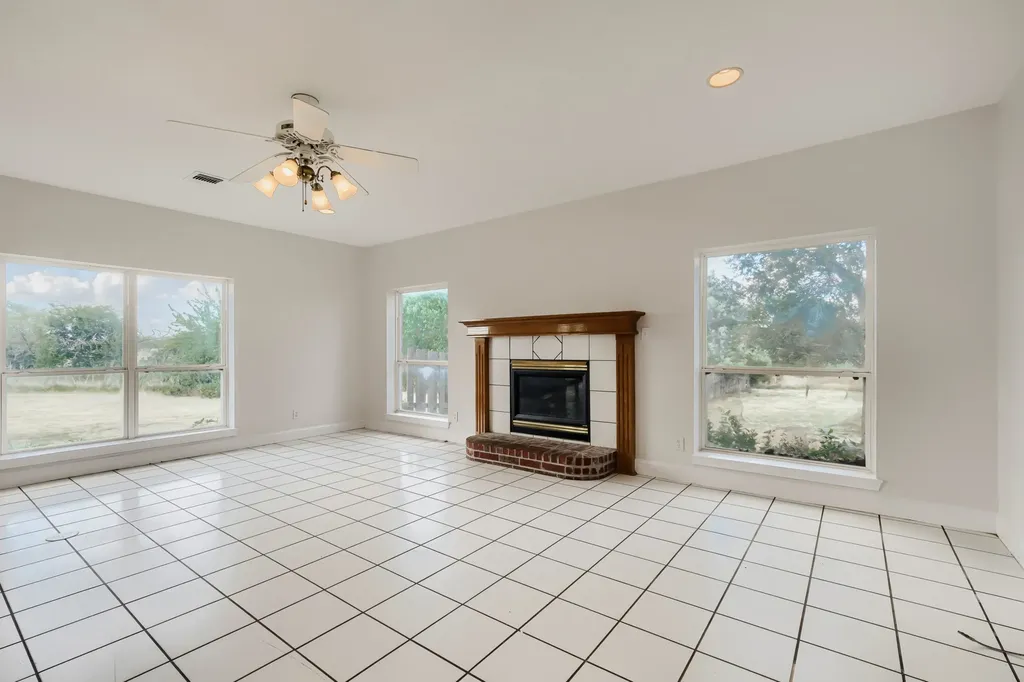 2508 Colt Lane Crowley TX 76036